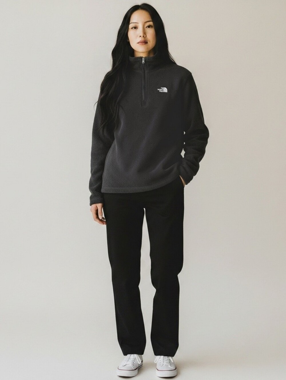 The North Face Pullover Womens Medium Black 1/4 Zip Long Sleeve Fleece